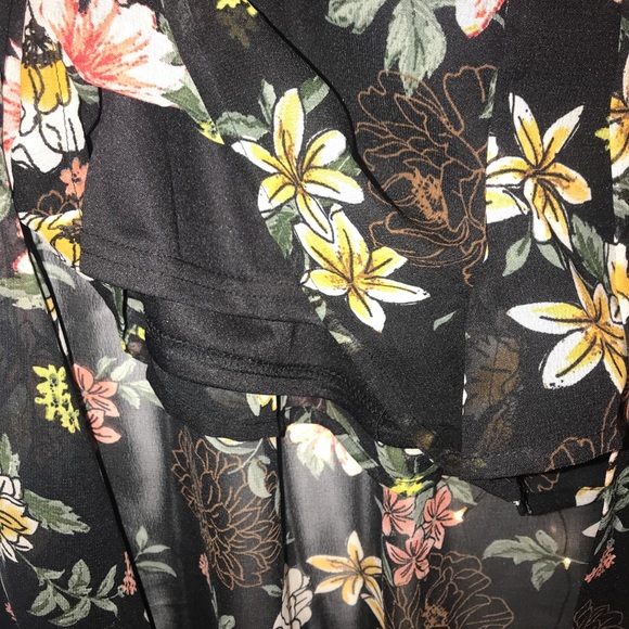 Floral Maxi Short-Skirt with Slit - Picture 2 of 5